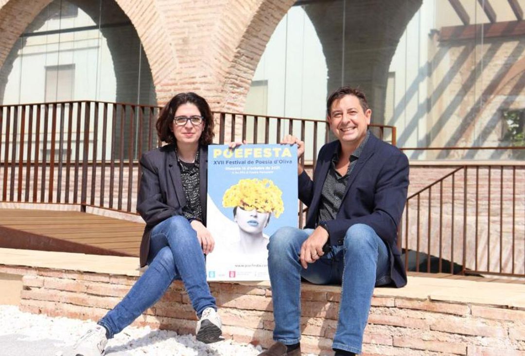 Àngels Gregori y Julio Llorca, organizadores de la Poefesta Àngels Gregori y Julio Llorca, organizadores de la Poefesta