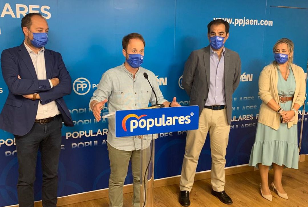 Durante una rueda de prensa, el PP ha aseverado que el grado de medicina llegaría a Jaén con seguridad para el curso 2023-2024 Durante una rueda de prensa, el PP ha aseverado que el grado de medicina llegaría a Jaén con seguridad para el curso 2023-2024