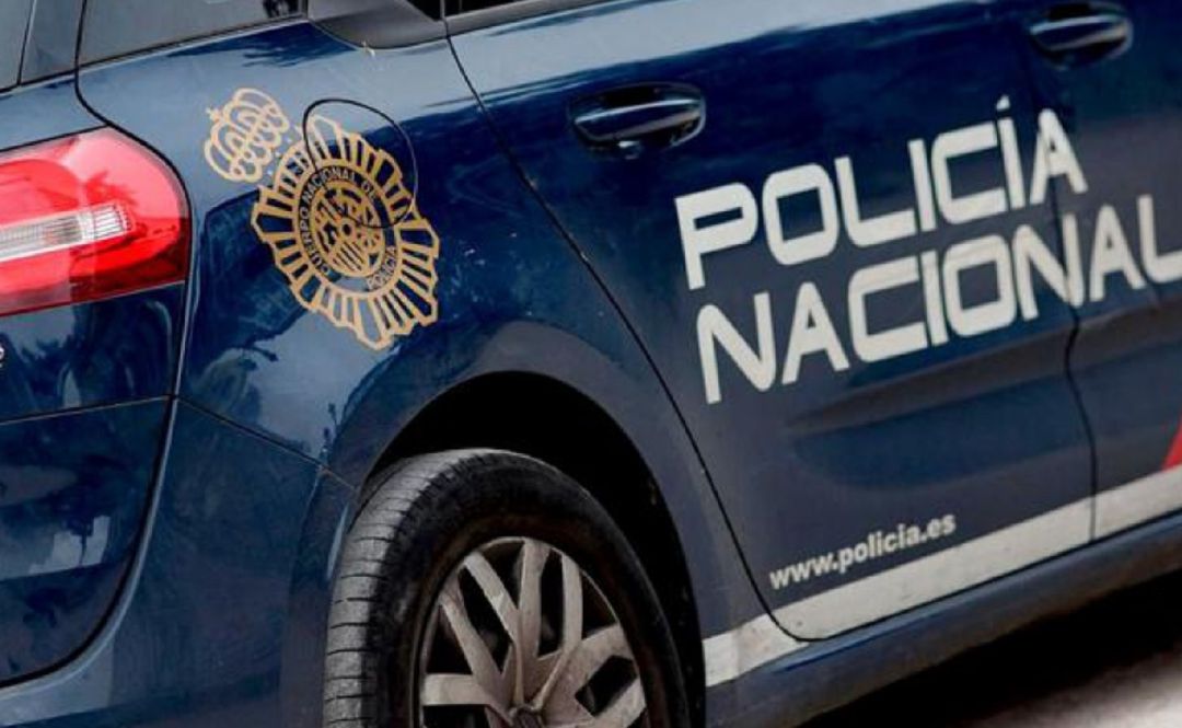 Vehículo de la Policía Nacional Vehículo de la Policía Nacional