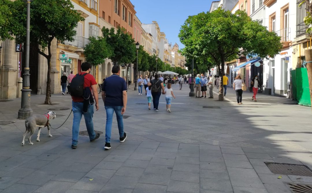 Calle Larga, en el centro de Jerez Calle Larga, en el centro de Jerez
