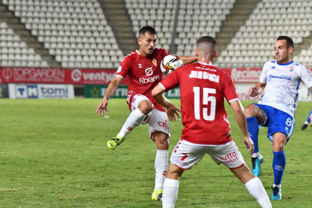Armando Ortiz en el partido de Copa RFEF ante el Xerez Armando Ortiz en el partido de Copa RFEF ante el Xerez