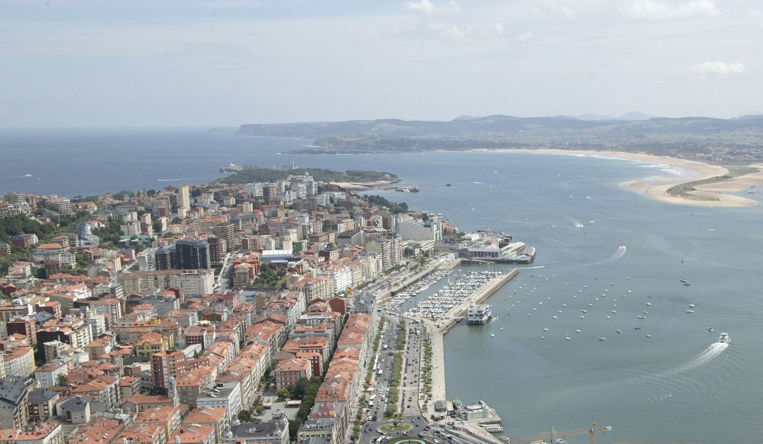 Vista de Puertochico. Vista de Puertochico.