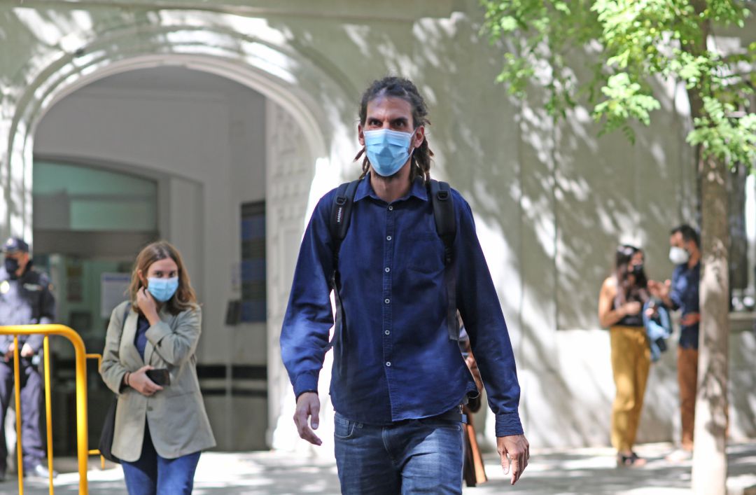 El ex secretario de Organización y diputado de Unidas Podemos Alberto Rodríguez a su salida del Tribunal Supremo El ex secretario de Organización y diputado de Unidas Podemos Alberto Rodríguez a su salida del Tribunal Supremo