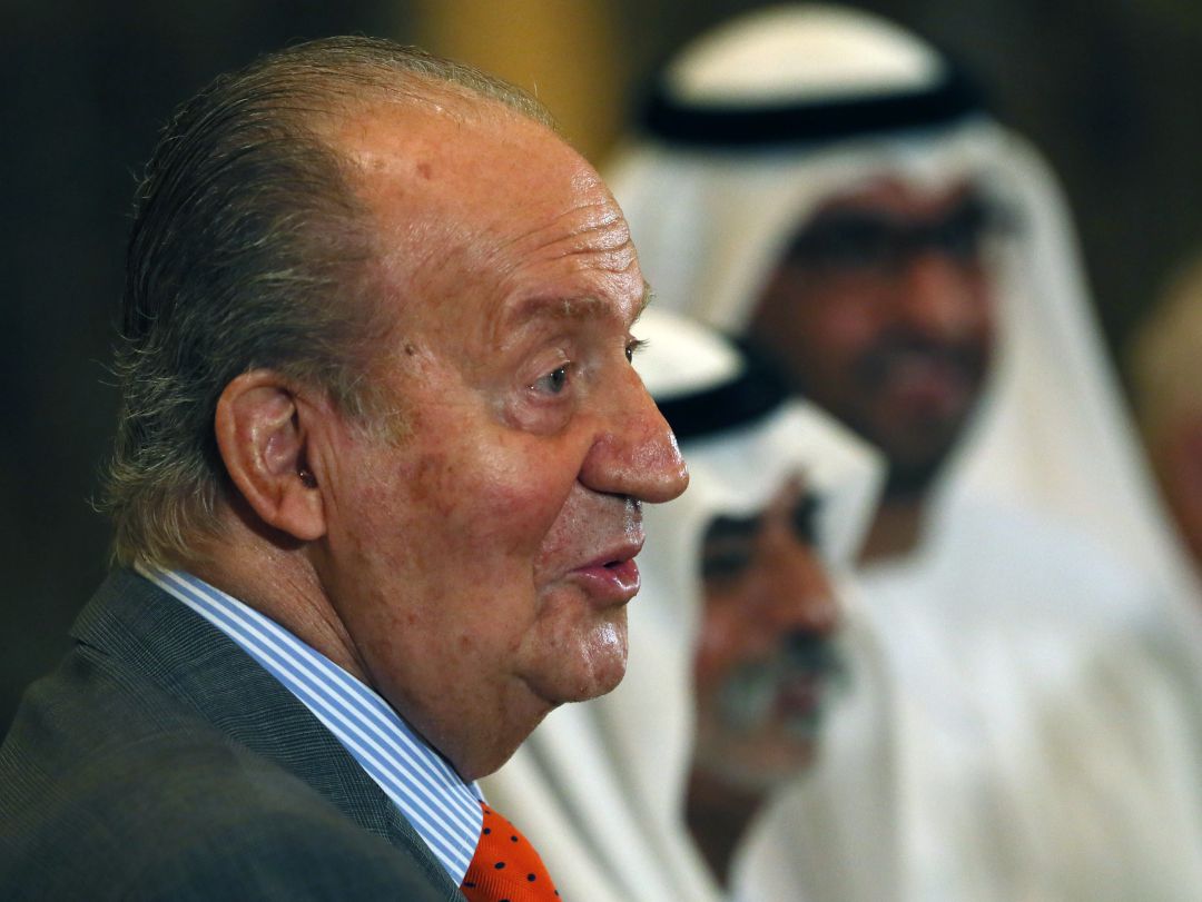 Juan Carlos I en abril de 2014 en Abu Dhabi. Juan Carlos I en abril de 2014 en Abu Dhabi.