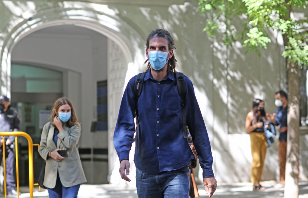 El diputado de Unidas Podemos Alberto Rodríguez, saliendo del Supremo en una foto de archivo. El diputado de Unidas Podemos Alberto Rodríguez, saliendo del Supremo en una foto de archivo.
