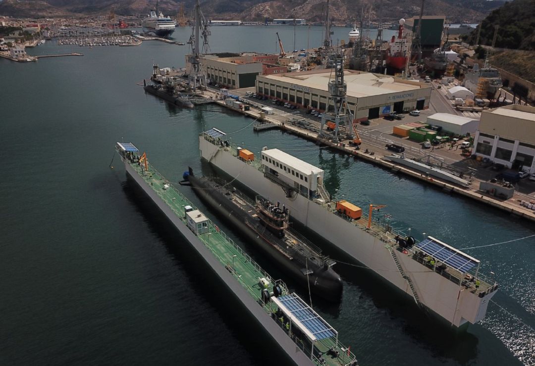 Puesta a flote del submarino Galerna Puesta a flote del submarino Galerna