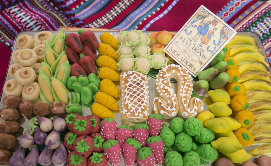 Mocadorà típica en la celebración del 9 d'Octubre Mocadorà típica en la celebración del 9 d'Octubre