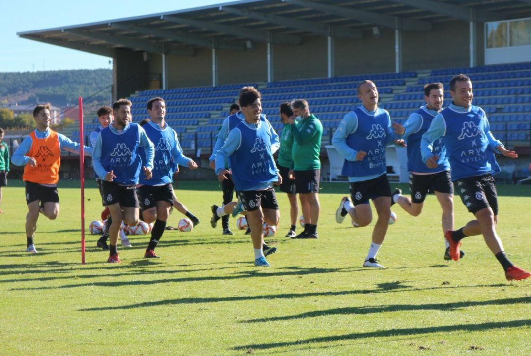 Un lance del último entrenamiento de la Cultural Un lance del último entrenamiento de la Cultural