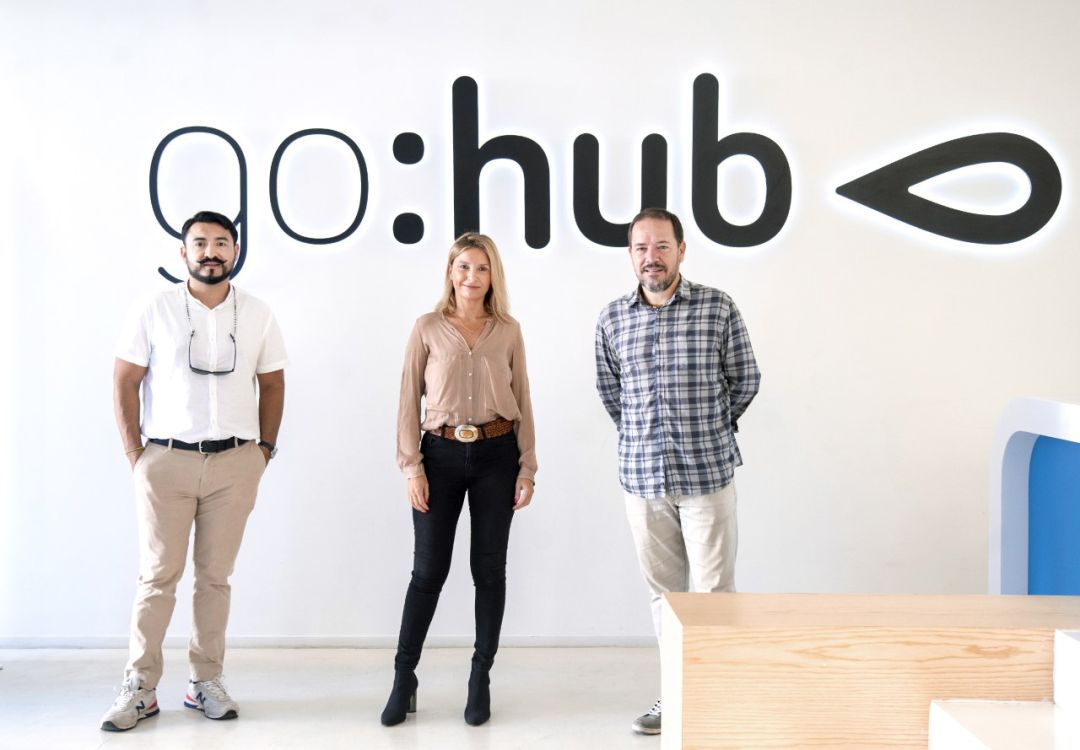 Melquiades Lozano, director de Con Valores; Patricia Pastor, directora general de GoHub y Francisco José Blanco, caso de éxito con Hongares, inmobiliaria para migrantes Melquiades Lozano, director de Con Valores; Patricia Pastor, directora general de GoHub y Francisco José Blanco, caso de éxito con Hongares, inmobiliaria para migrantes