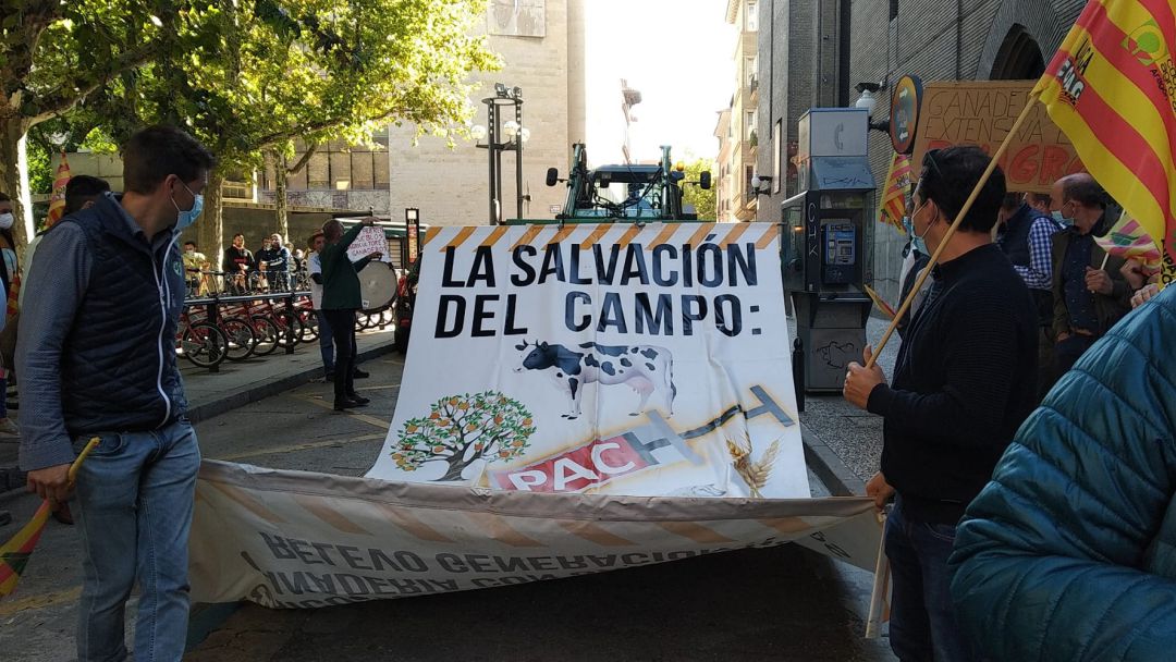 Manifestación en Zaragoza en protesta por la Política Agraria Común Manifestación en Zaragoza en protesta por la Política Agraria Común