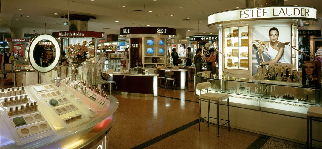 El detenido supuestamente hurtó más de 1.300 euros en perfumes El detenido supuestamente hurtó más de 1.300 euros en perfumes