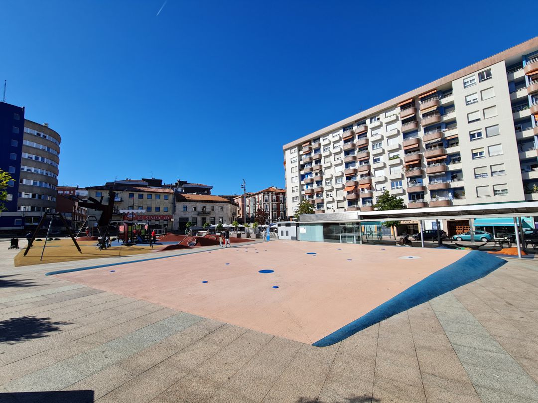 Así ha quedado la zona del parque del agua tras retirarse los aparatos instalados en agosto. Así ha quedado la zona del parque del agua tras retirarse los aparatos instalados en agosto.
