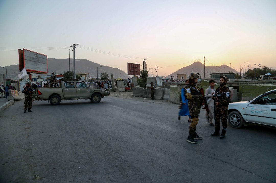 Un puesto de control talibán en Kabul Un puesto de control talibán en Kabul