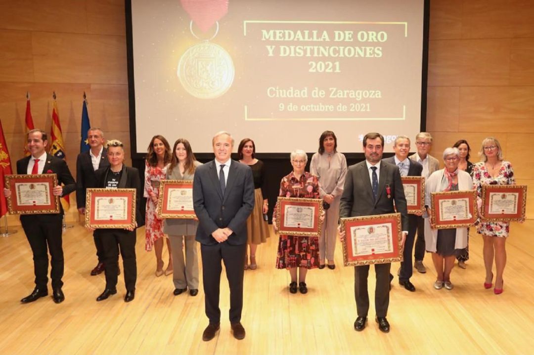 Acto de entrega de la Medalla de Oro y distinciones 2021 Acto de entrega de la Medalla de Oro y distinciones 2021