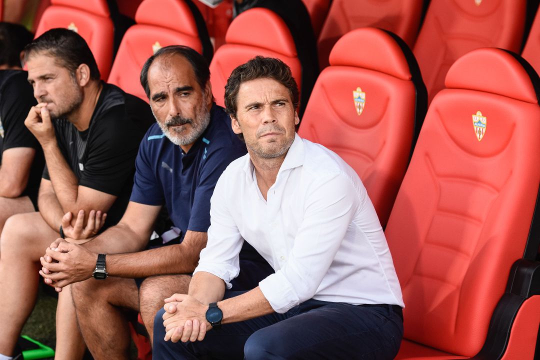 Rubi antes de que comenzara el partido contra Las Palmas. Rubi antes de que comenzara el partido contra Las Palmas.