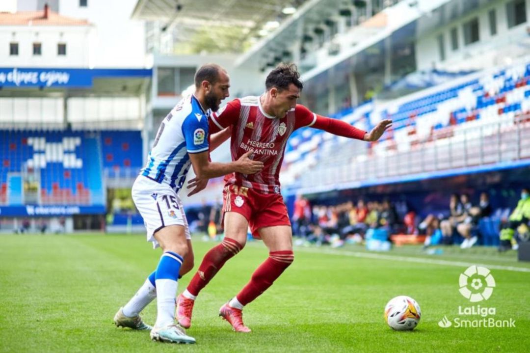 La Ponferradina no aprovechó ponerse por delante en el marcador, en un partido en la que los dos equipos acabaron con diez jugadores. La Ponferradina no aprovechó ponerse por delante en el marcador, en un partido en la que los dos equipos acabaron con diez jugadores.