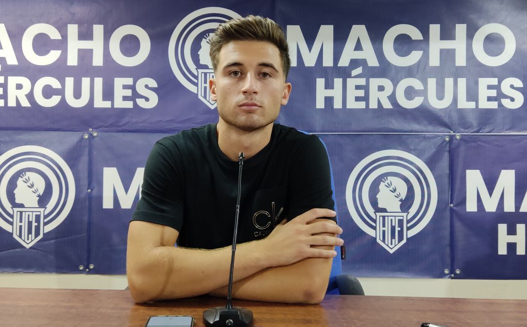 Pedro García, en la sala de prensa del Rico Pérez Pedro García, en la sala de prensa del Rico Pérez