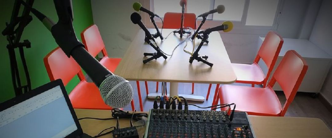 Estudio de Radio en un colegio Estudio de Radio en un colegio