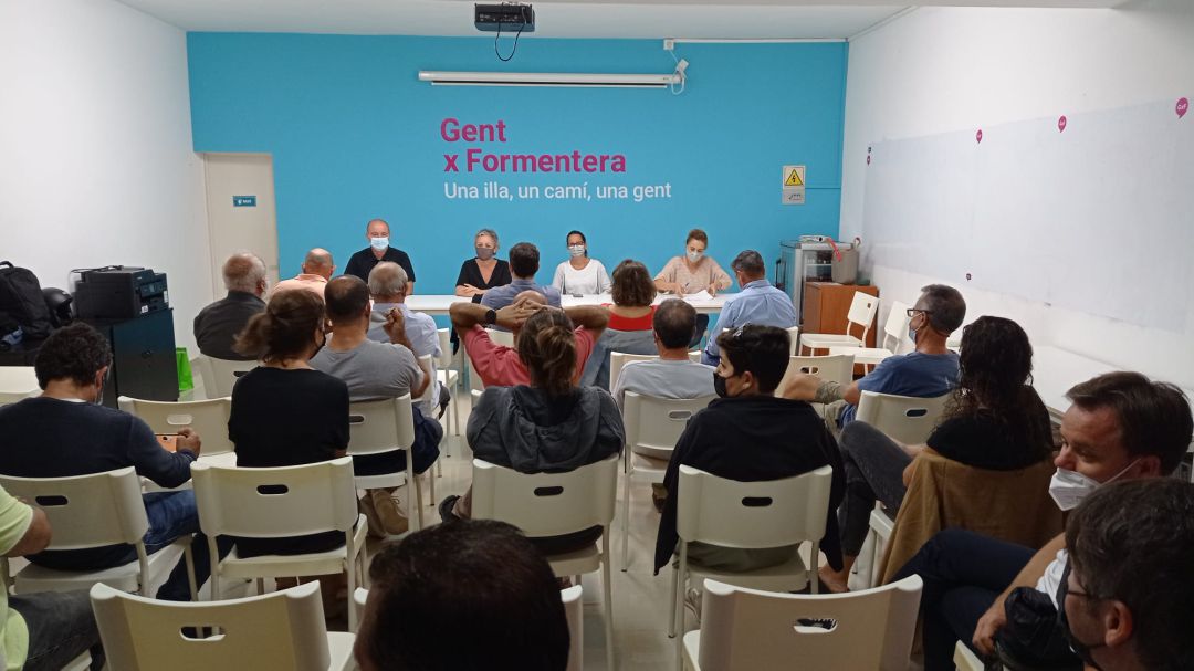 Imagen de la asamblea de Gent per Formentera Imagen de la asamblea de Gent per Formentera