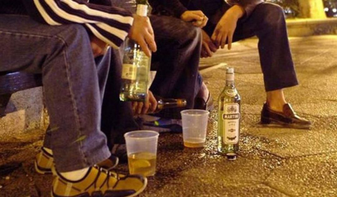 Consumo de bebidas alcohólicas en la vía pública Consumo de bebidas alcohólicas en la vía pública