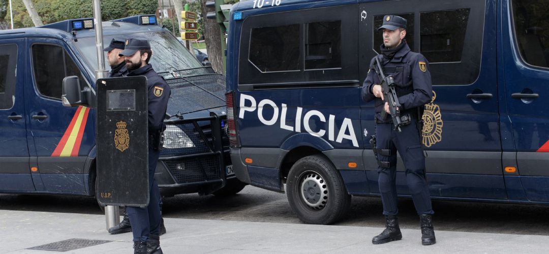 El amplio dispositivo policial no ha podido evitar algunas escenas de riesgo El amplio dispositivo policial no ha podido evitar algunas escenas de riesgo