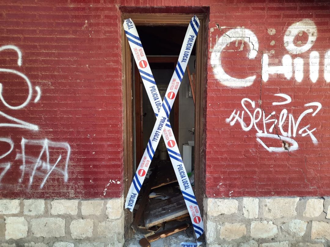 Destrozos en los baños Destrozos en los baños