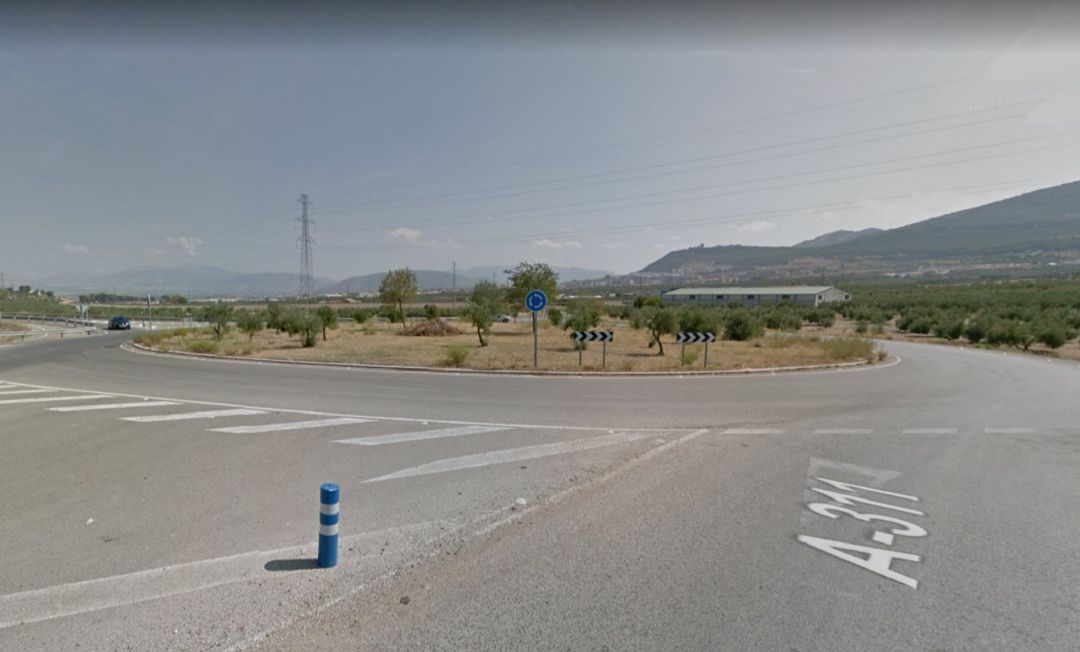 Este es el lugar (en la carretera entre la capital y Andújar) donde se ha producido el siniestro Este es el lugar (en la carretera entre la capital y Andújar) donde se ha producido el siniestro