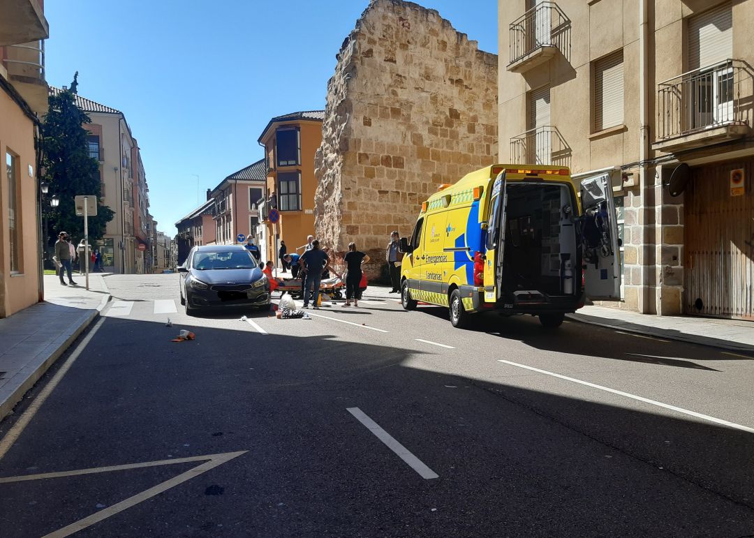 Atendiendo a la mujer herida Atendiendo a la mujer herida