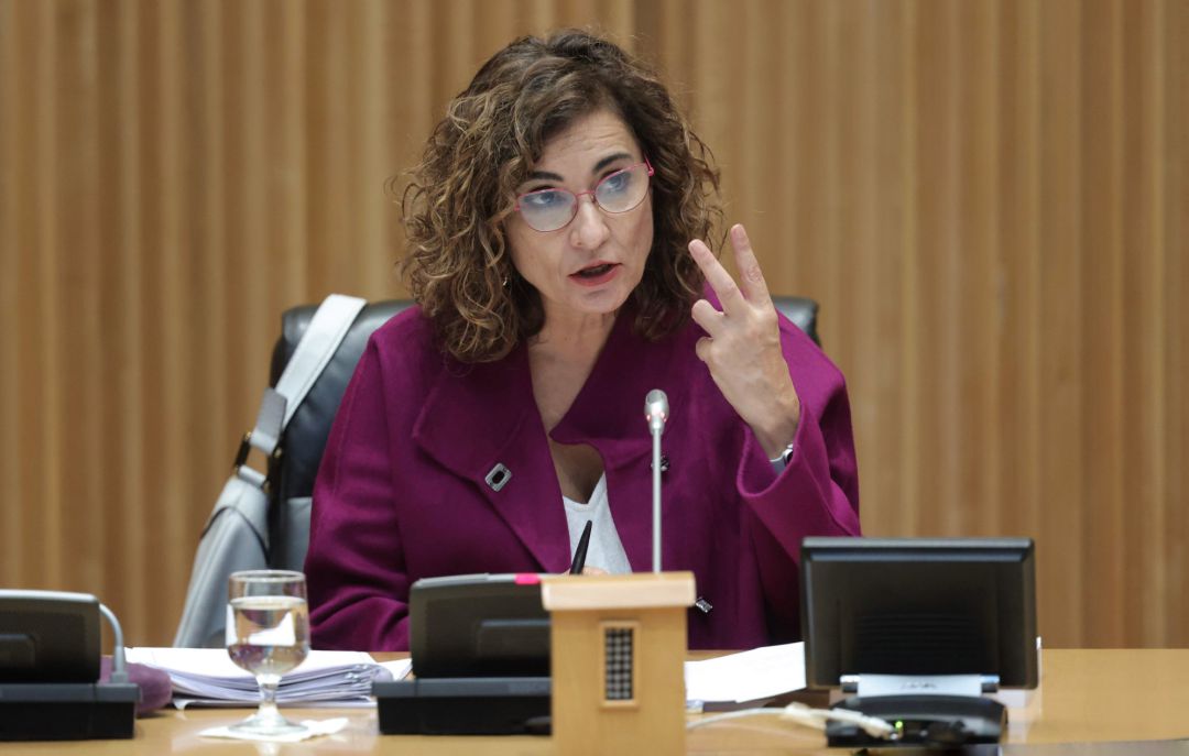 La ministra de Hacienda y Función Pública, María Jesús Montero, interviene en una rueda de prensa para presentar el Proyecto de Ley de Presupuestos del Estado de 2022. La ministra de Hacienda y Función Pública, María Jesús Montero, interviene en una rueda de prensa para presentar el Proyecto de Ley de Presupuestos del Estado de 2022.