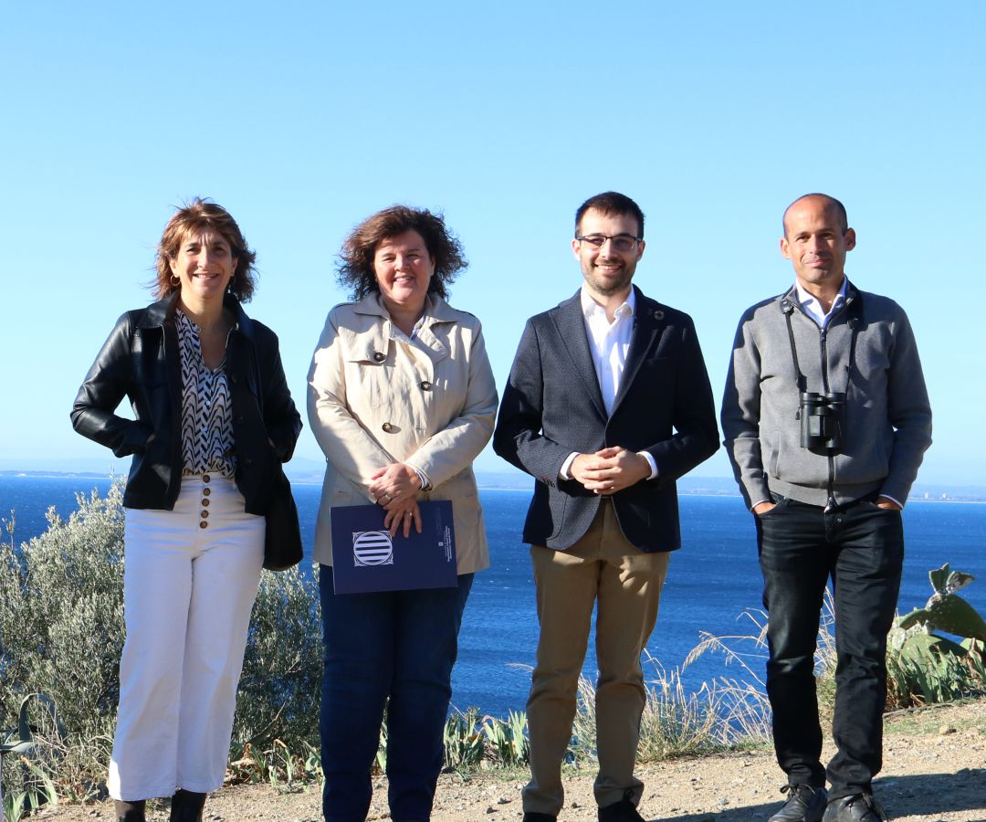 Els alcaldes de Roses i Cadaqués amb la secretària d'Acció Climàtica i el director del Parc Natural. Els alcaldes de Roses i Cadaqués amb la secretària d'Acció Climàtica i el director del Parc Natural.