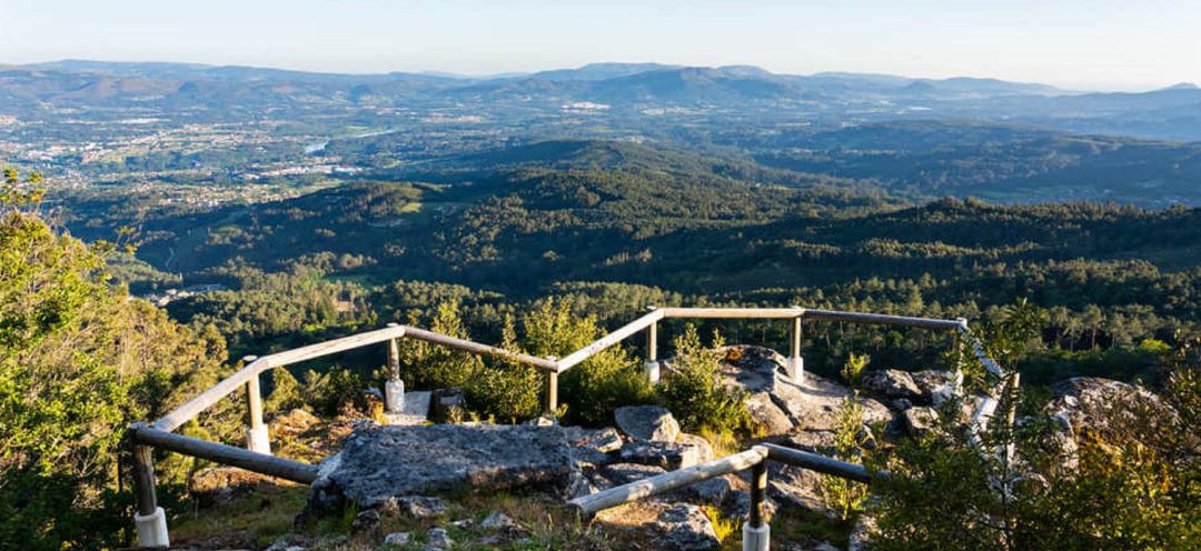 Vistas panorámicas desde el Parque Natural del Monte Aloia en Tui. Vistas panorámicas desde el Parque Natural del Monte Aloia en Tui.