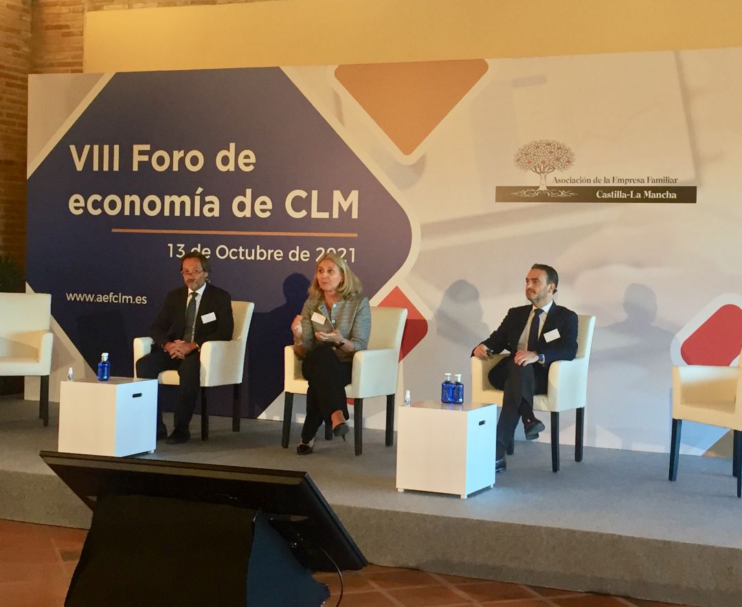 Foro "Transformación de la Empresa familiar, motor de la Economía" Foro "Transformación de la Empresa familiar, motor de la Economía"