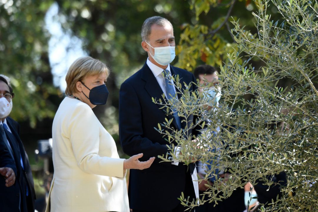 Angela Merkel y Felipe VI en la ceremonia de entrega del premio Carlos V Angela Merkel y Felipe VI en la ceremonia de entrega del premio Carlos V