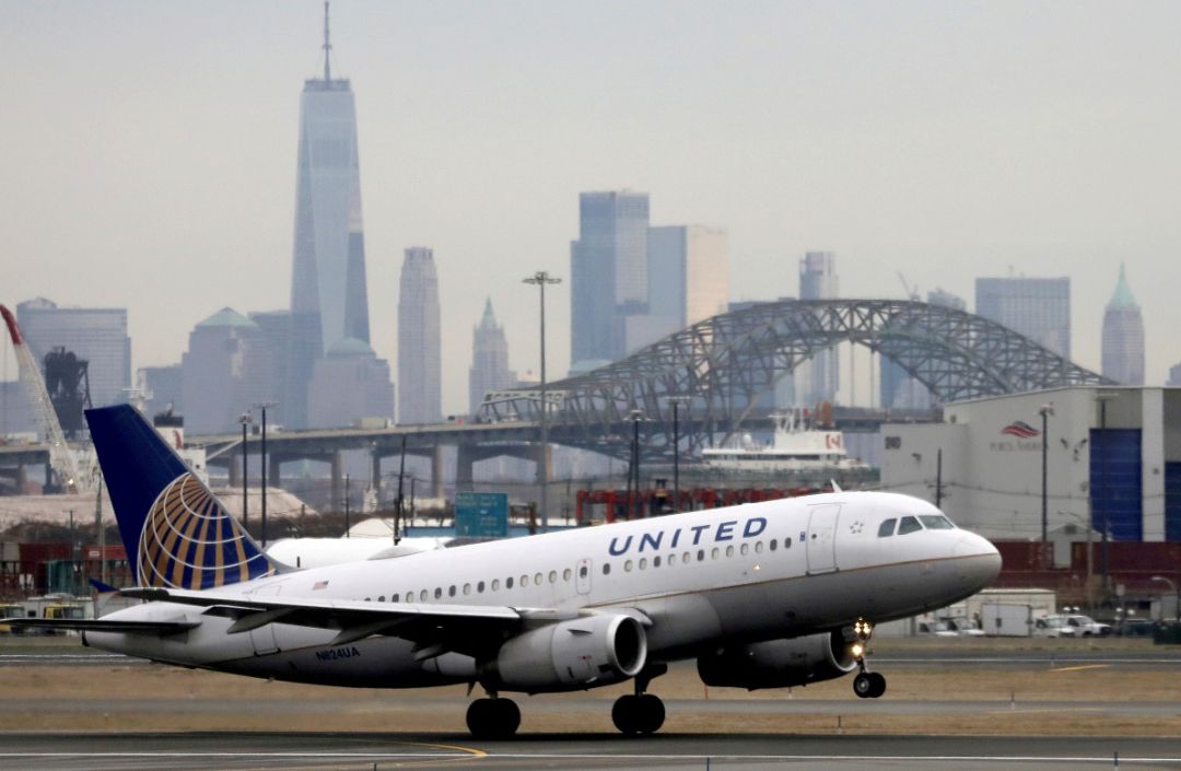 United Airlines United Airlines