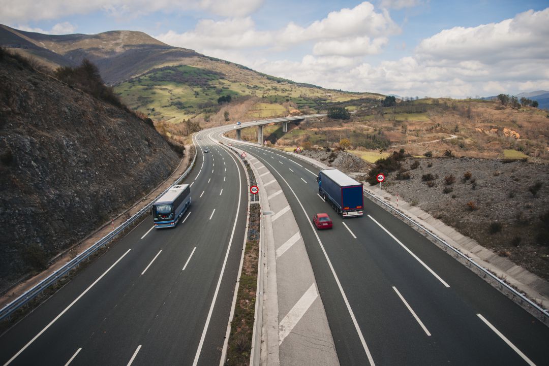 Las inversiones previstas para Jaén, dentro de los PGE, se centrarán fundamentalmente en las infraestructuras de comunicación Las inversiones previstas para Jaén, dentro de los PGE, se centrarán fundamentalmente en las infraestructuras de comunicación