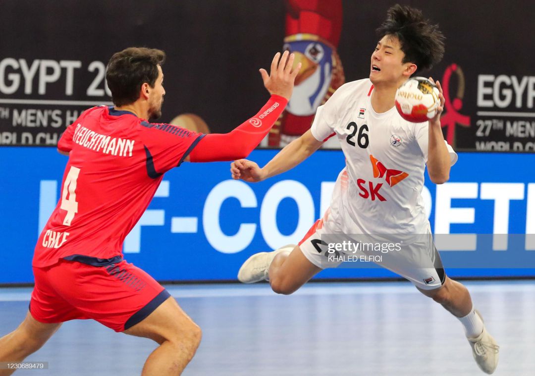 Jinyoung, ante Feuchtmann en un Corea del Sur-Chile Jinyoung, ante Feuchtmann en un Corea del Sur-Chile