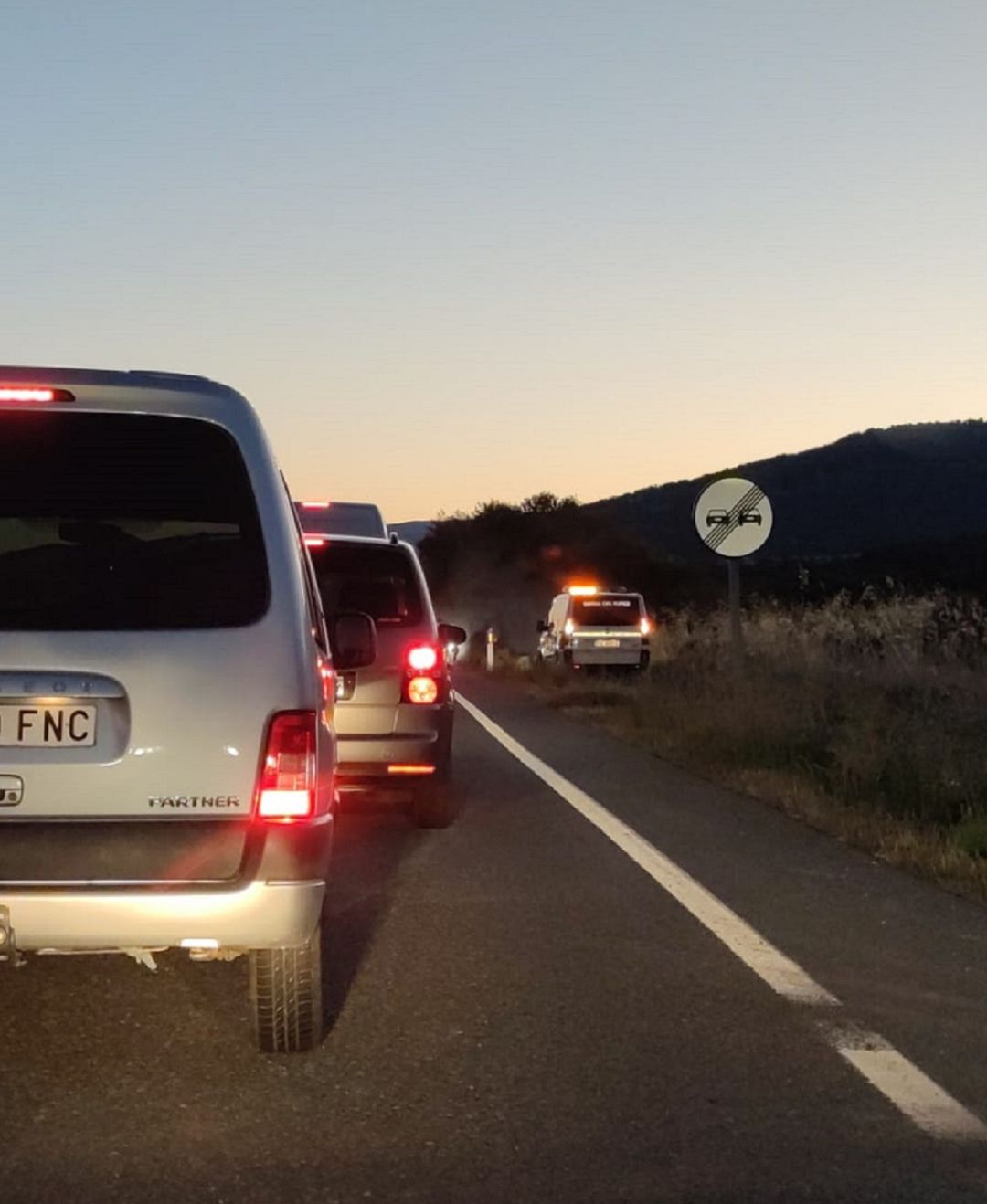 Cinco personas heridas en un accidente de un camión en la N-603 a la altura de Navas de Riofrío Cinco personas heridas en un accidente de un camión en la N-603 a la altura de Navas de Riofrío
