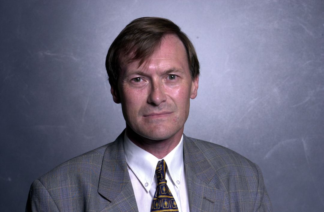 Apuñalan al diputado británico David Amess. Apuñalan al diputado británico David Amess.