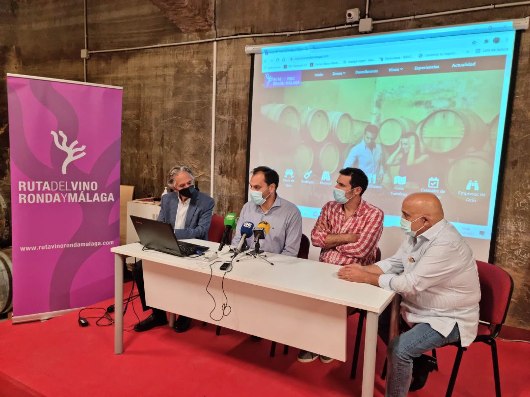 La presentación de la web tuvo lugar en el Centro Integral del Vino La presentación de la web tuvo lugar en el Centro Integral del Vino