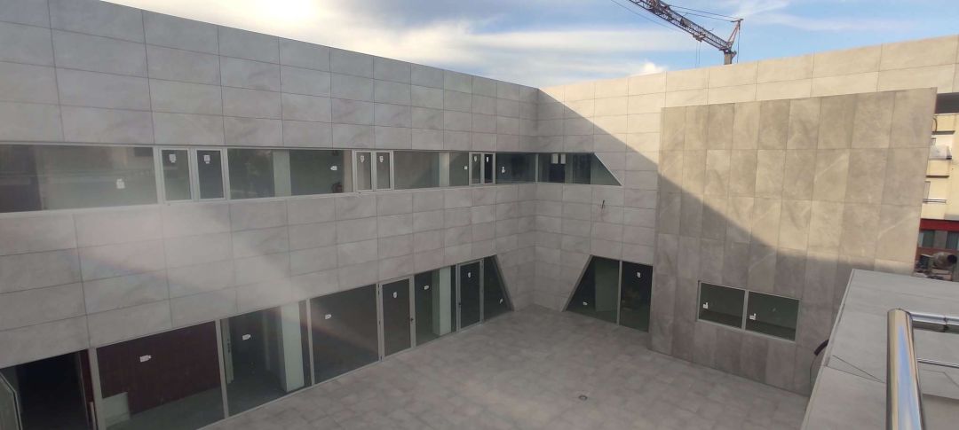 Un diseño vanguardista para un edificio versatil Un diseño vanguardista para un edificio versatil