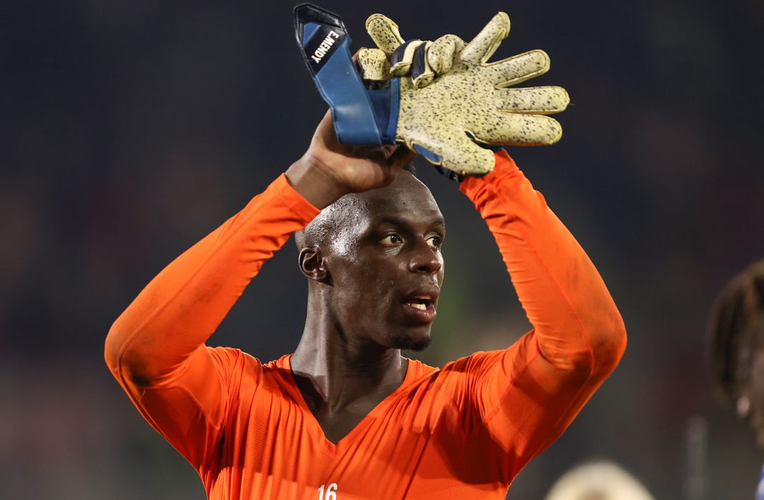 Edouard Mendy aplaude tras la victoria de hoy Edouard Mendy aplaude tras la victoria de hoy
