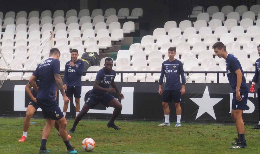 Imagen del último entrenamiento previo al partido de este sábado. Imagen del último entrenamiento previo al partido de este sábado.