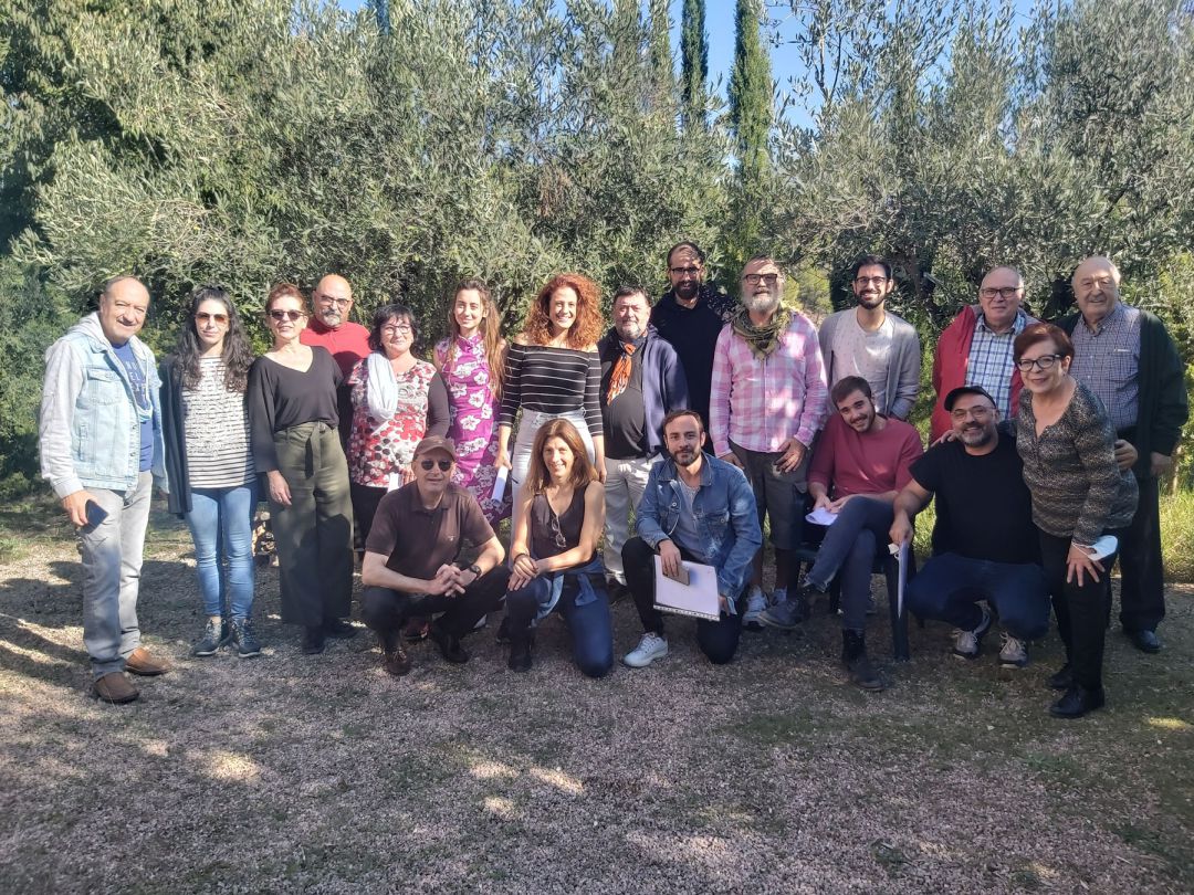 L'equip que porta avant l'adaptació teatral de 'Júlia' en l'estudi de gravació de Rafa Monllor a Penàguila L'equip que porta avant l'adaptació teatral de 'Júlia' en l'estudi de gravació de Rafa Monllor a Penàguila