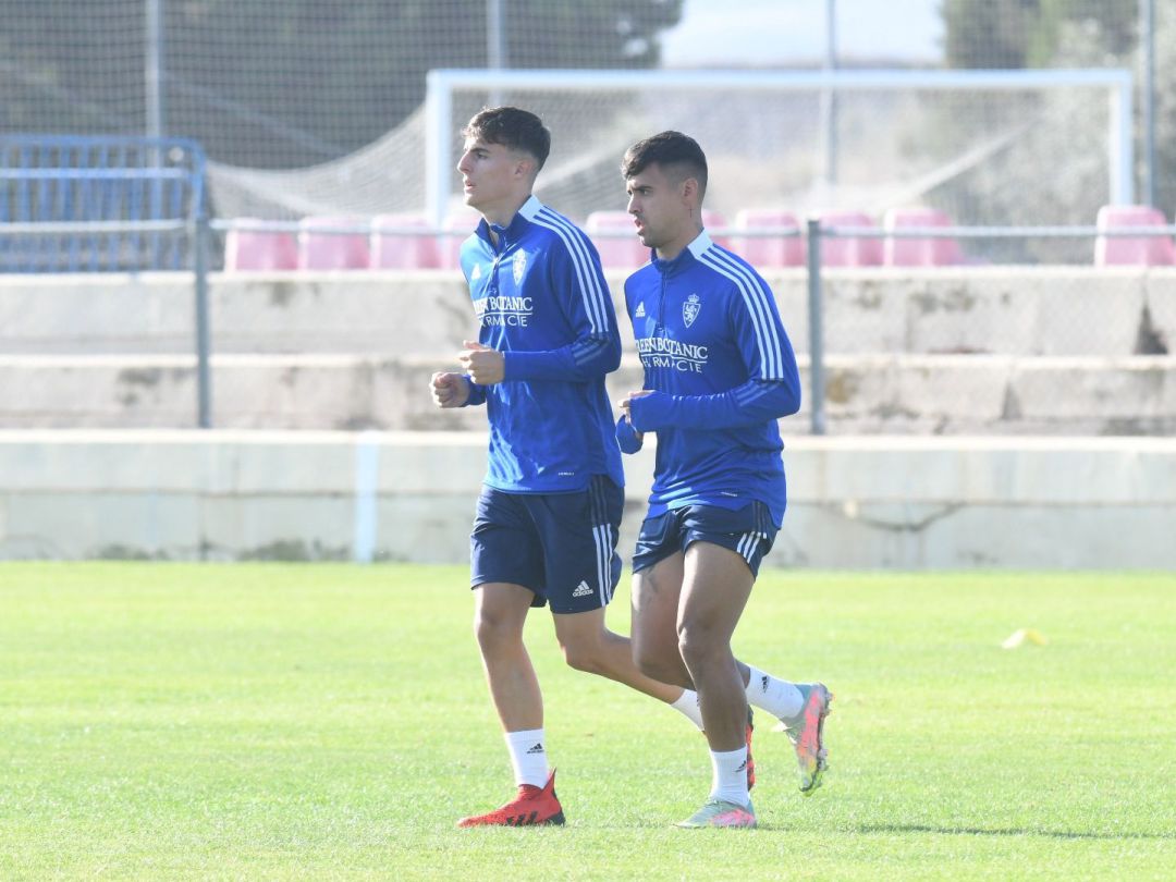 Nano Mesa, a la derecha, se ha entrenado con normalidad en la Ciudad Deportiva Nano Mesa, a la derecha, se ha entrenado con normalidad en la Ciudad Deportiva