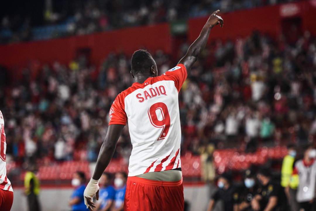 Hay más Sadiq en Segunda División. Hay más Sadiq en Segunda División.