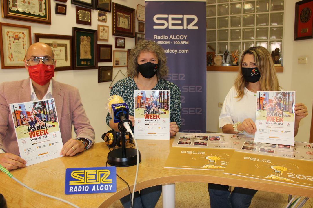 Miguel Ángel Llorens, Marcela Ripoll y MªJosé Grau en Radio Alcoy Miguel Ángel Llorens, Marcela Ripoll y MªJosé Grau en Radio Alcoy