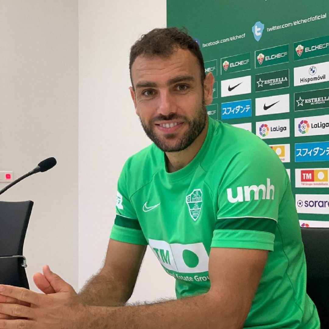 Gonzalo Verdú en la Sala de Prensa del estadio Martínez Valero Gonzalo Verdú en la Sala de Prensa del estadio Martínez Valero