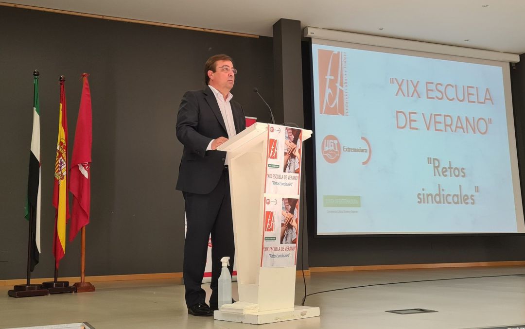 19-10-2021 El presidente de la Junta de Extremadura, Guillermo Fernández Vara, en la inauguración de la XIX Escuela de Verano de UGT Extremadura
POLITICA EXTREMADURA ESPAÑA EUROPA BADAJOZ
UGT EXTREMADURA
19-10-2021 El presidente de la Junta de Extremadura, Guillermo Fernández Vara, en la inauguración de la XIX Escuela de Verano de UGT Extremadura
POLITICA EXTREMADURA ESPAÑA EUROPA BADAJOZ
UGT EXTREMADURA