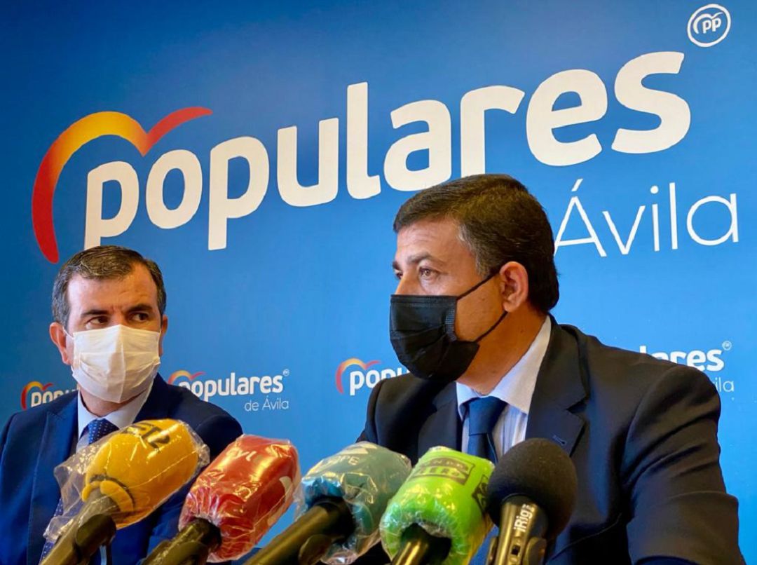 Carlos García y Juan Pablo Martín, presidente y secretario general del PP de Ávila Carlos García y Juan Pablo Martín, presidente y secretario general del PP de Ávila