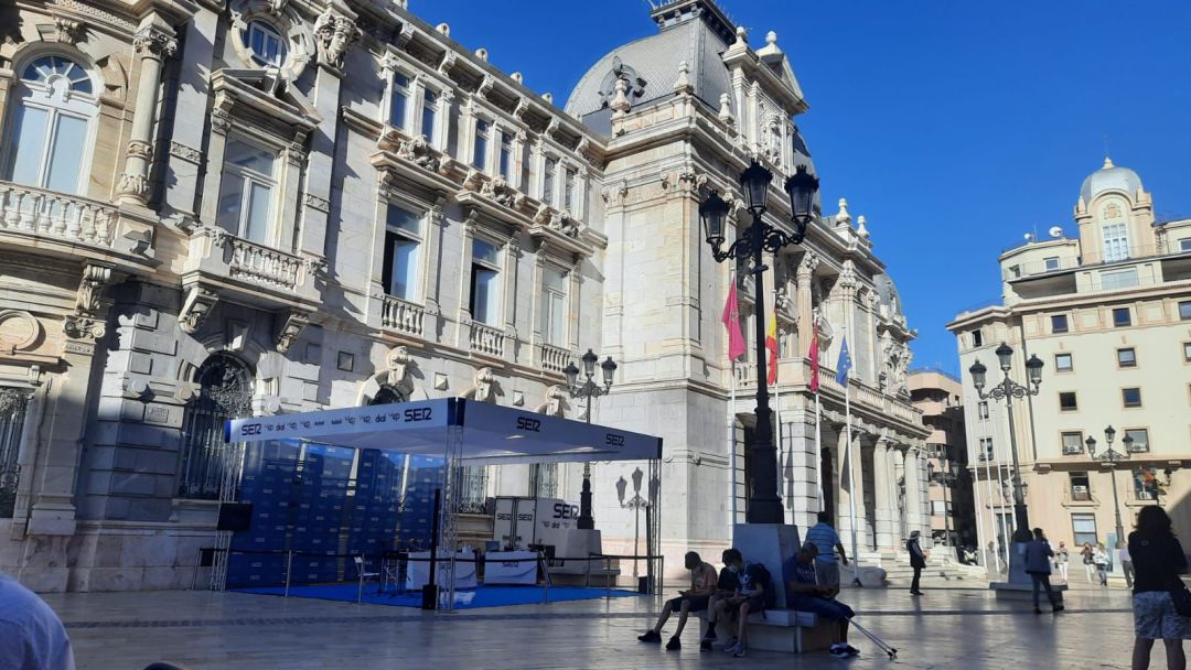 'Hoy por hoy Cartagena' desde la plaza del Ayuntamiento 'Hoy por hoy Cartagena' desde la plaza del Ayuntamiento